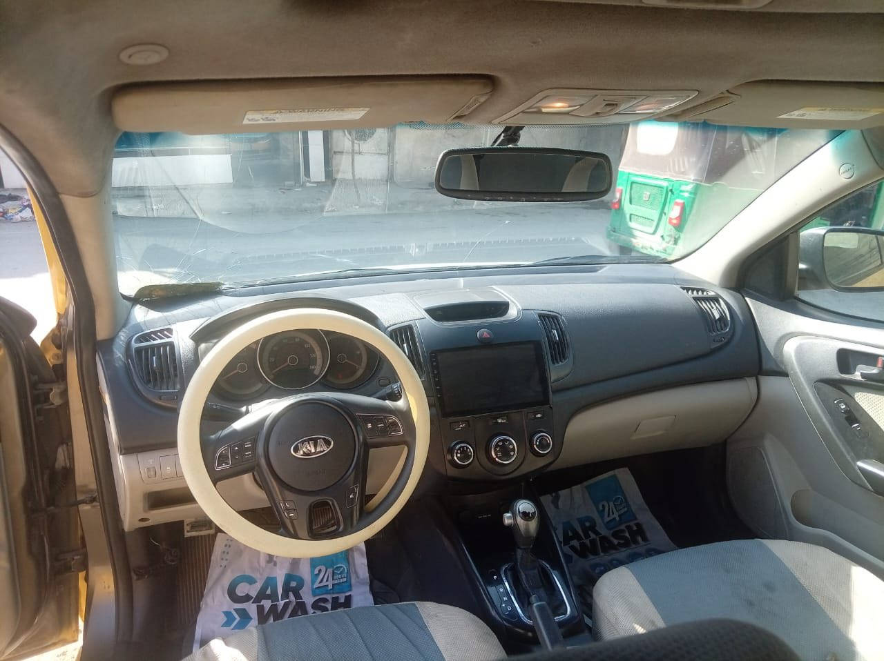 السلام عليكم فورتي مديل 2012 وراد امريكي رقم بغداد فول مواصفات حادثها جاملغ وبنيد محرك 2000 لسعر 85 مكانها بغداد مبايل ***********
