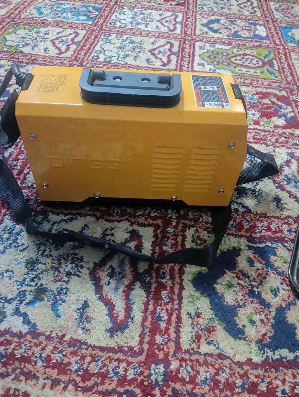 ماكنة لحيم للبيع جديده مستعمله كم يوم السعر 100 الف دينار بيه مجال الشراي *********** سامراء الجبرييه الأولى
