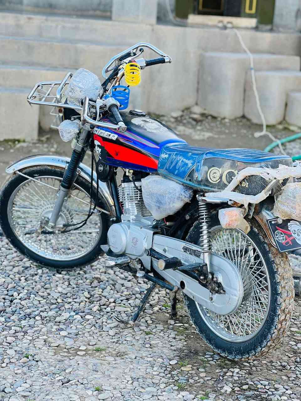 السلام عليكم
تايكر موديل 2020

نشاط فول 

كهربائيّاته كلها شغاله شرط 

مكاني قريت العيثه 

السعر 550وبيه مجال 

***********
