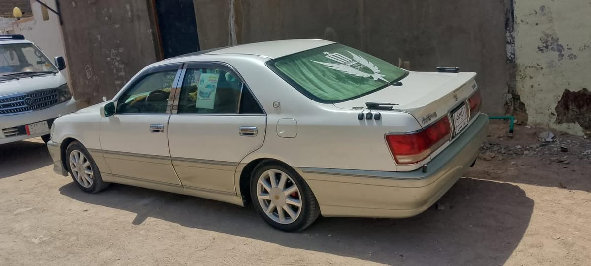 ملكه موديل 2002 ديفور الجبير 3دكم كرتسال اصل قرار 102مفحوصه بقي على كمرك كامله المعامله رقم بغداد فتحه كامله السياره من كلشي وحله من الصور  مكاني بغداد السعر 100 رقم ***********
