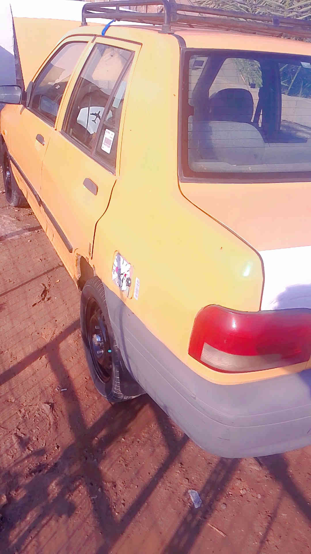 السلام عليكم سايبة موديل 2015 السيارة بيهة خيط بخار كير خير من الله سنوية بسمي سيارة حلوة لا ضربة ولا صبغ رقم انكليزي هزة جديدة وبيهة شاصي صفحة السايق مضروب باج واي استفسار حاضر السعر 31وبيهة مجال اتصل ودلل ***********العنوان جسر ديالى الوردية
