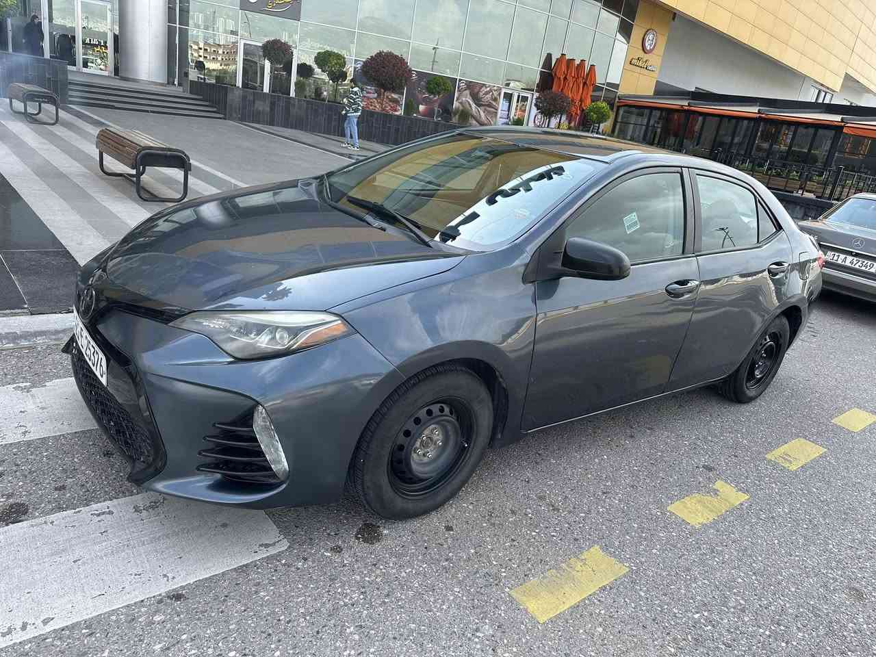 للبيع كورلا S
السعر   88 السياره جديده 
***********
موديل 2016 
تحكم ستيرن 
تثبيت سرعه 

 ماشيه السياره 130 
حجر بلادي 
تايرات جديد 
وياله جديد 
داخل لونين 
بدون ايرباك حادث بسيط
كير مكينه جديد 
السياره بيهه حادث بس بونيد 
بدون دواخل بدون شاصي 
وبيعه ٤ قطع بس صبغ بدون حادث ولقماره هم صبغ اثر جراد السياره جاهزه وجديده 
تبريد ثلج 
رقم أربيل تحويل ثاني يوم 
مكان السياره ديالى خانقين
