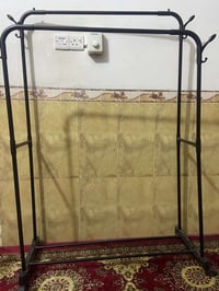 ستاند ملابس • اسود • جديد