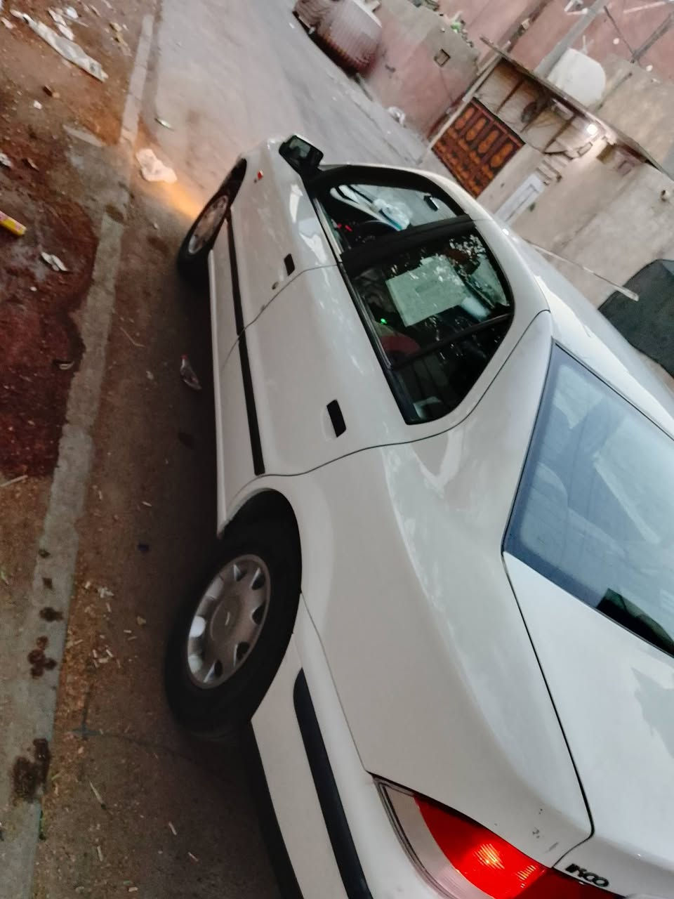 سلام عليكم من رخصة الادمن
سمند للبيع موديل 2009
السيارة بسمي رقم بغداد انكليزي السيارة ماشية 176
السيارة كير محرك  الكهربائيات. كلة كفالة 
السيارة بيهة الدعامية الأمامية مصبوغة 
وبيهة بارد بل باب مال السائق  عل كد شبر 
فقط بارد   السيارة اترايهة مال زيرو 
تخم تاير  جواهة صار اسبوع شادة 
السيارة ماتصرف عليهةوربع  
السيارة احلى من الصورة 
مكان بغداد  مدينة الصدر 
الاتصال ***********
السعر 50
