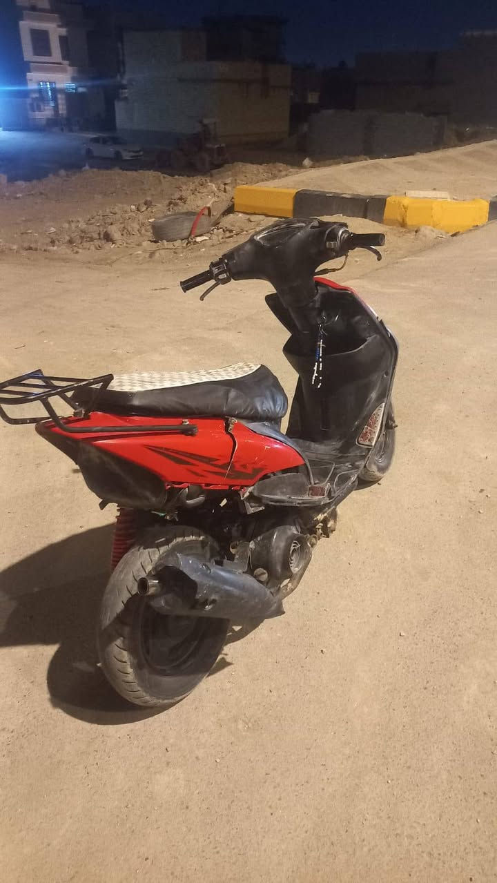 سلام عليكم  :((250)) 
ماكس عدله ،  بوشة 50، سلف هندر كامله 

مثل ما موجود كفرات تعبانه، محرك نضيف 

كهربائيات شغاله من طول لطول 

(ترايها لوين ماتريد)، مو مال لعب مال شيلة رجل وروحه ورجعه 

((  بـ250 قفل   )) 
 *********** .        موجود خاص
