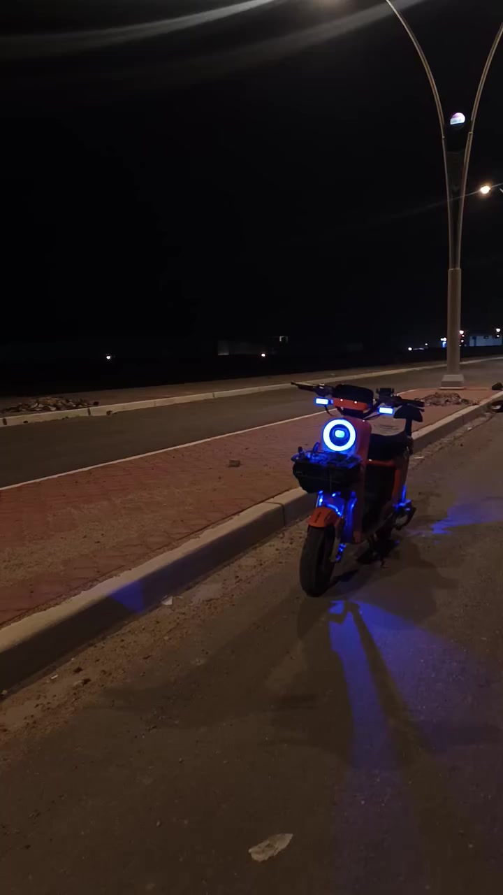 السلام عليكم دراجه شحن للبيع كلشي ما بيه تجي وشوف بعينك دراجه ما مستخدمه هواي السعر 500 وبيه مجال للطيبين 
مكاني أبي الخصيب البهادريه الرقم *********** يشتغل بس واتساب
