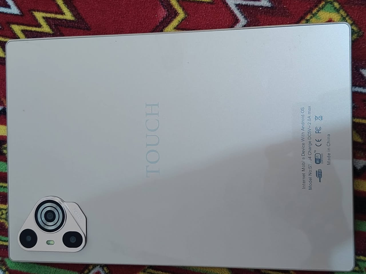 ايباد TOUCH ذاكره ٥١٢ استخدام شهر واحد شرط مشحون ٥ مرات فقط مع كامل الملحقات السعر 125 مكاني رفاعي ***********
