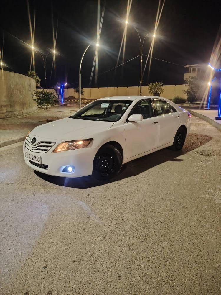 السلام عليكم .. 
كامري للبيع موديل 2009
رقم اربيل الجديد سنوية جديدة
محرك شرط ما مفتوح
2400 محرك 
گير شرط تبريد ثلج شرط
تخم تاير
صدر امام خلفي جديد شرط
شاشه كامره 
منظومة زنون
قفل سرعه
دوشمه كشنات
دوشمه ارضيات 
بجم كبس 
صندوگ كبس
الصبغ قطعه وهلال
بدون دواخل
السيارة جاهزة ما تحتاج اي مصرف
السعر 100  دفتر 
للأستفسار / ***********
العنوان تكريت القادسية تكريت, صلاح الدين
