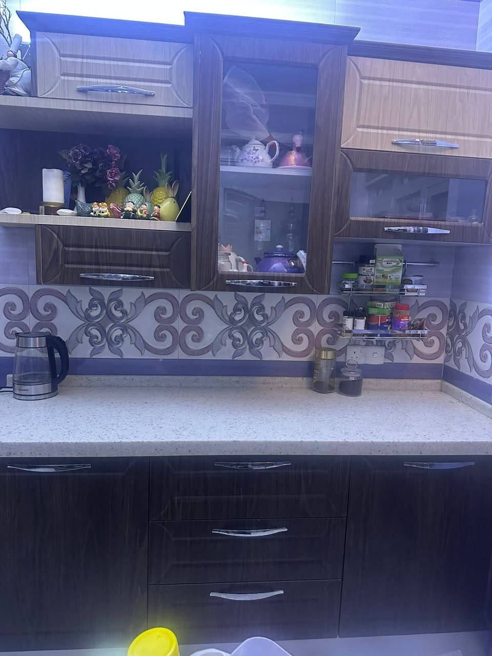 مطبخ للبيع
***********
