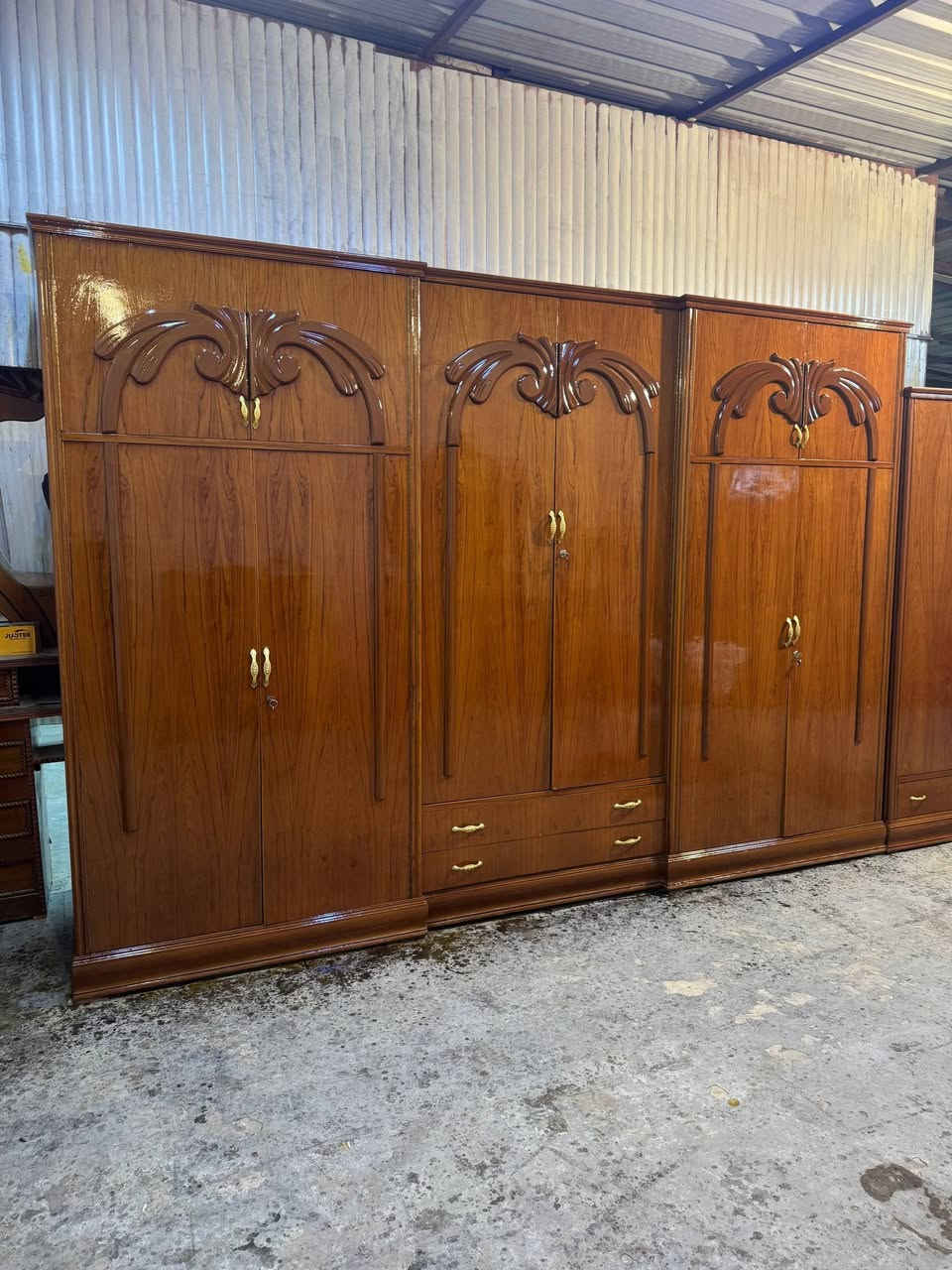 السلام عليكم معرض الشويلي لنجاره والأثاث 
غرفة مستخدمة 6 ابواب طابقين ملحق

داخل والخارج صاج طبيعي

حلوة ومرتبة وناعمة ومناسبة 

الأولوية للأسرع بالحجز 

‏التوصيل والشد رمزي إلى جميع محافظات العراق

‏خدمة استبدال الغرف العراقية القديمة بغرفة جديدة مع الاتفاق على الفرق
العنوان بغداد الامين ثانيه للحجزوالاستفسارعلىالارقامالتاليةاو واتساب(***********) (***********)
