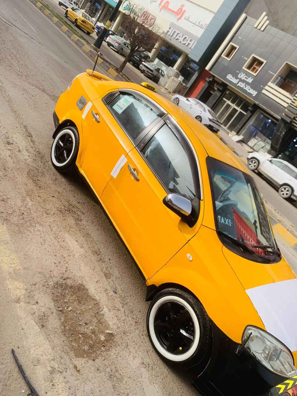 سلام عليكم دايو جنتره شكل افيو للبيع موديل 2009 سياره جديدأ مكينه كير كورلا جديد صدر جديد زوج تايرات جديد كهربائيات كلهه شغاله مابيعه اي نقص هزه مسويلهه جديدأ راعيهه يريد تحويل عليهه غرامات هيئه 900 مرور مصفرهه اريدهه ب 30 صافي وترهم مراوس مكان سياره صلاح الدين تكريت ***********
