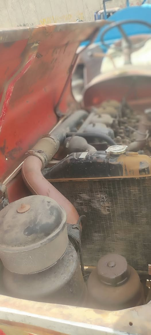 تركتر ومقطوره جديده للبيع موديل 83 تركتر لا صرف ولا بخار ستيرن باور كله مكفوله مكانها كركوك حي النصر الاتصال ***********
