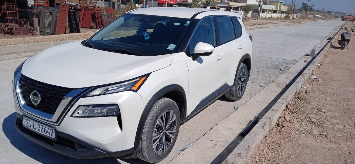 للبيع نيسان روج 
موديل ٢١
٤بستم 
***********
