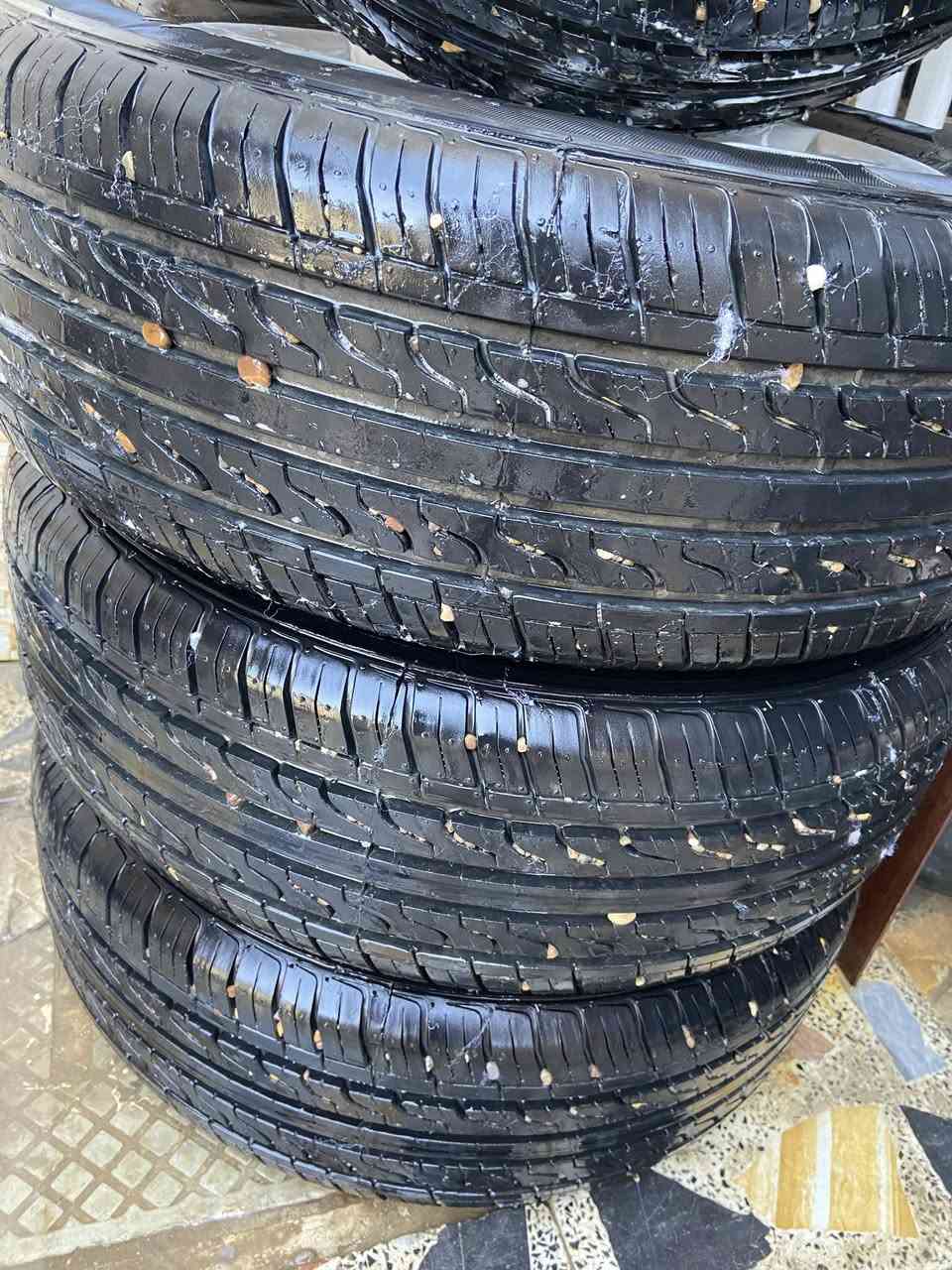 السلام عليكم شباب تخم تاير ويل حجم 17جدد تايرات صارلهن 15 يوم من شديتهن ***********
