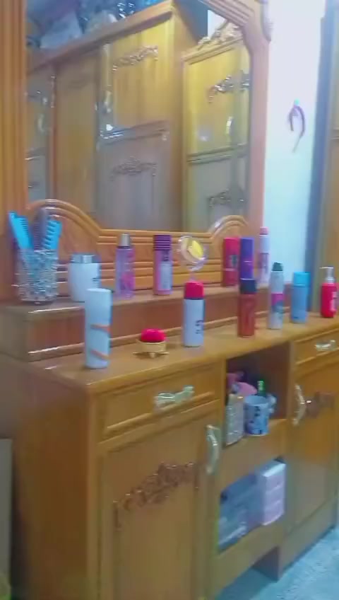 غرفه اخشاب استعمال قليل البنيه مشتريته مليون وستميه واتريدهه مليون واتلاثميه ومحتاجه وتريد اتبيعه حتى ما صار ٣ أشهر من ماخذته


**إذا كنت صاحب هذا الإعلان وتريد حذفه لأي سبب، رجاءا أرسل رسالة إلى الدعم الفني**