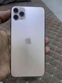 ايفون 11برو ماكس ذاكرة 256 لون ذهبي مبدل شاشة اصلية ومشكلة بل بصمة وال...