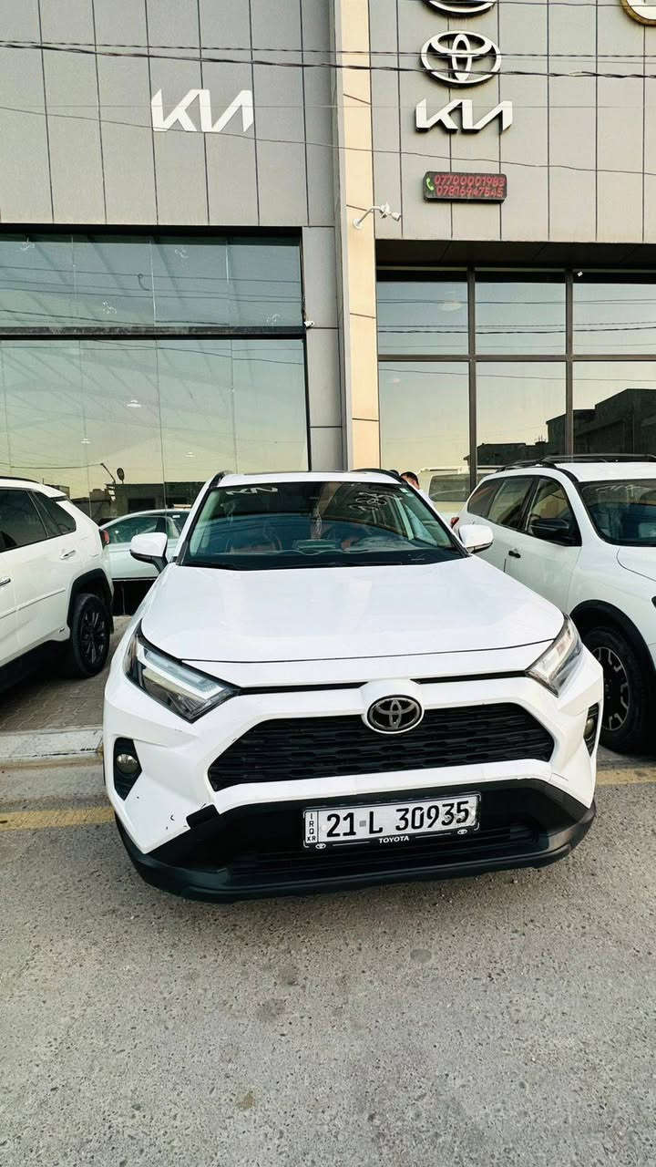 #للبيع
تويوتا رف فور XLE وارد أمريكي رقم سليمانية بأسمي شرط التحويل ماشية 52 ألف ميل ضرر جاملغ خلفي و قليل من قبق الصندوك بدون دواخل 

* بصمة تشغيل 
* ⁠سلايت 
* ⁠جنطة كهرباء
* ⁠كشنات مخمل وكشن السائق كهرباء
* ⁠فور ويل 
* ⁠وضعيات قيادة
* ⁠رادار امامي وخلفي
* ⁠نقاط عمياء
* ⁠أضائات LED
* ⁠كاميرا خلفية دوارة
* ⁠حساسات وخلفية 

السعر ٢٤٠ وبيها مجال مكان السيارة بيجي البوطعمه 
الرقم ***********
