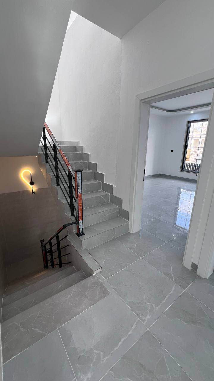 كود اعلان 15/50
منزل ركن زيرو للبيع في #اربيل حي #هفالان قاطع سروران   على شارع15متر
مساحة: 160م سعر جدا مناسب 
يتكون من: 4غرف نوم مدخلين فلات
صالة
استقبال
مطبخ حار+ بارد
مجموعة صحيات 
كراج
للتواصل 📞
***********
***********
***********
**************
في حال لم يتوافق العقار مع رغبتكم او لم يكن بقدر امكانيتكم زوروا موقعنا على تلكرام للتصفح على اكثر عدد من العقارات المتوفرة 
https://t.me/muhemenalkhalid أربيل, العراق
