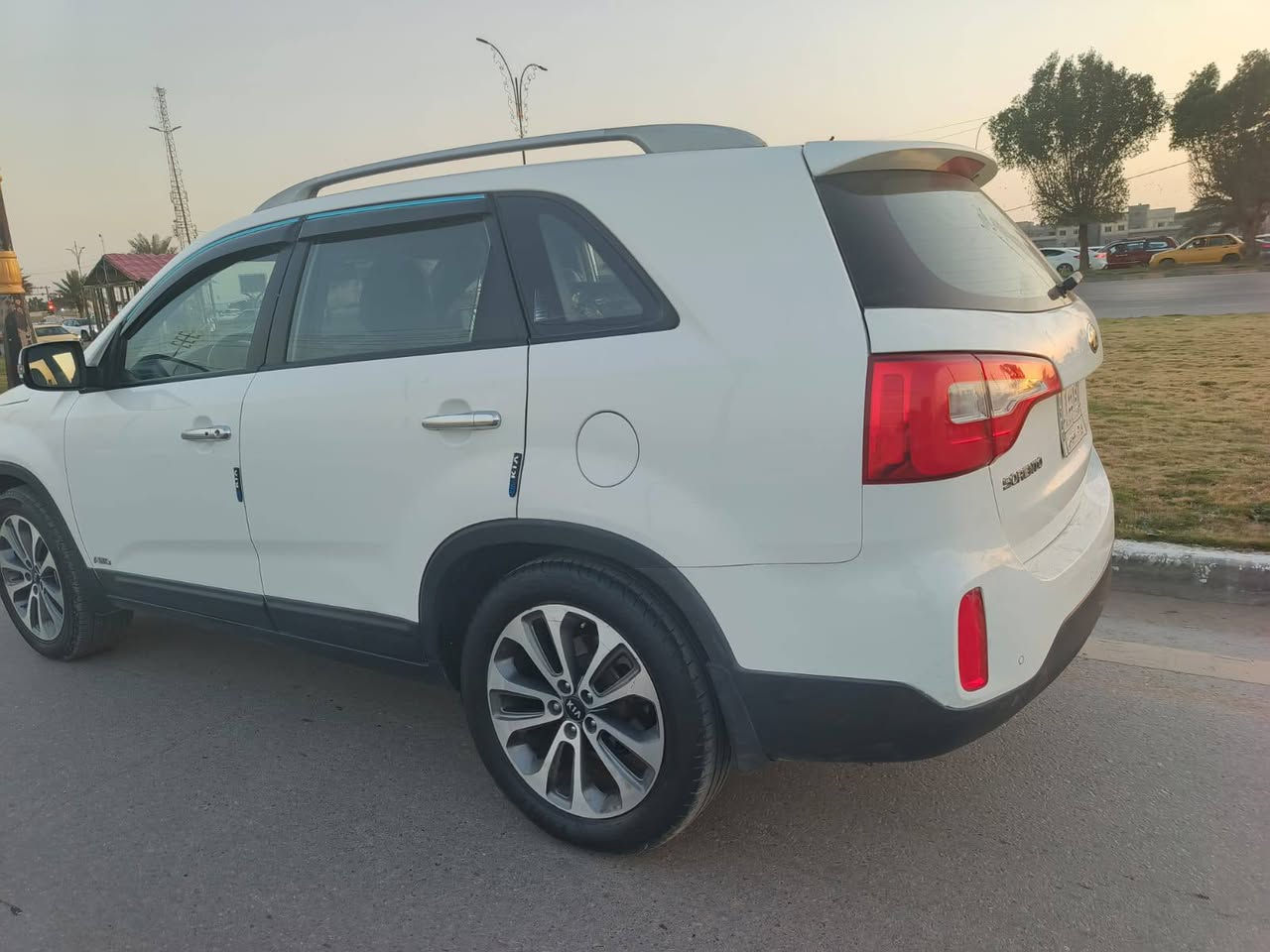 سياره نوع سورنتو كويتي موديل2015فول موصفات واحد على واحدبنراما حساسات كامره دوره سته اسلندى سبعه راكب٣قطع تبريد خمسه ويل كب سياره بصمه.داخل قرميط مري شفط باب لد باب ترحيب السياره جديده مال جناي كفاله عامه بس بنيد فقط رش كلير بدون داخل بدون فتح البنيد العنوان كربلاء بيع سريع  رقم الهاتف *********** السعر 178بيها مجال تحويل مباشر
