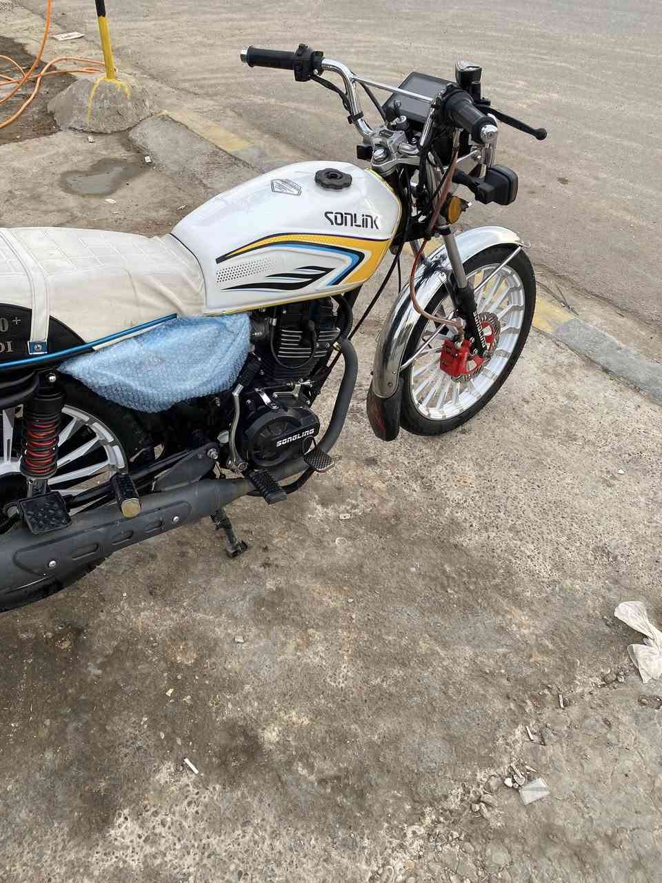 سلام عليكم  للبيع سيفان موديل 2026 كفاله عامه اي نقص مابيه مكاني بغداد الشعب  السعر 850 
وبيه مجال 
***********
