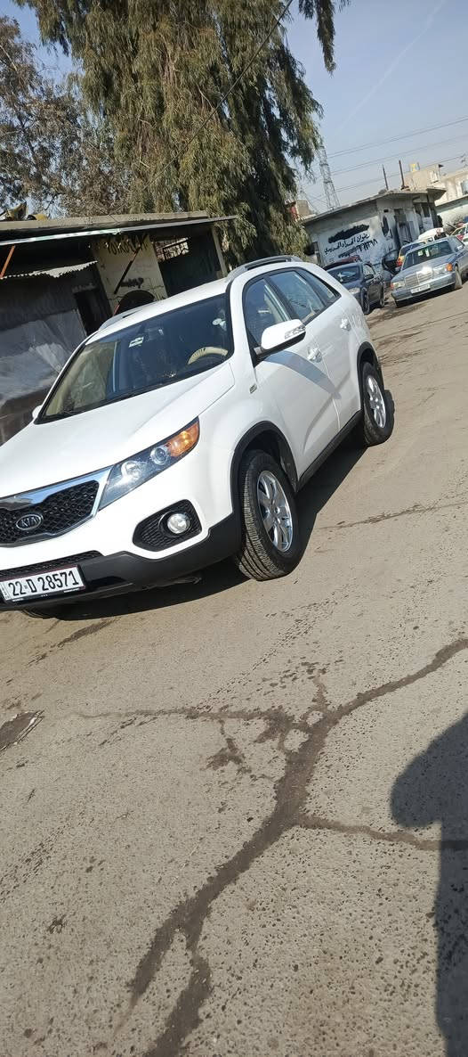 السلام عليكم كيا سيرنتو 2012 ترهم مراوس حسب القناعه محرك كير شرط السياره صبغ ما بيها فقط بارد بلباب الخلفي  السياره باسمي شرط التحوي سعر 148بيه مجال ***********////***********
