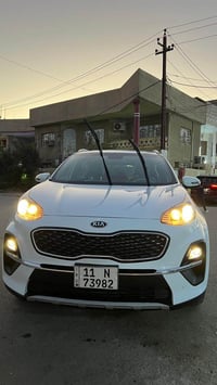 سبورتج 21 خليجي شركه الدولة ماشيه :85 الف اللون ابيض  المواصفات: بصمه ...