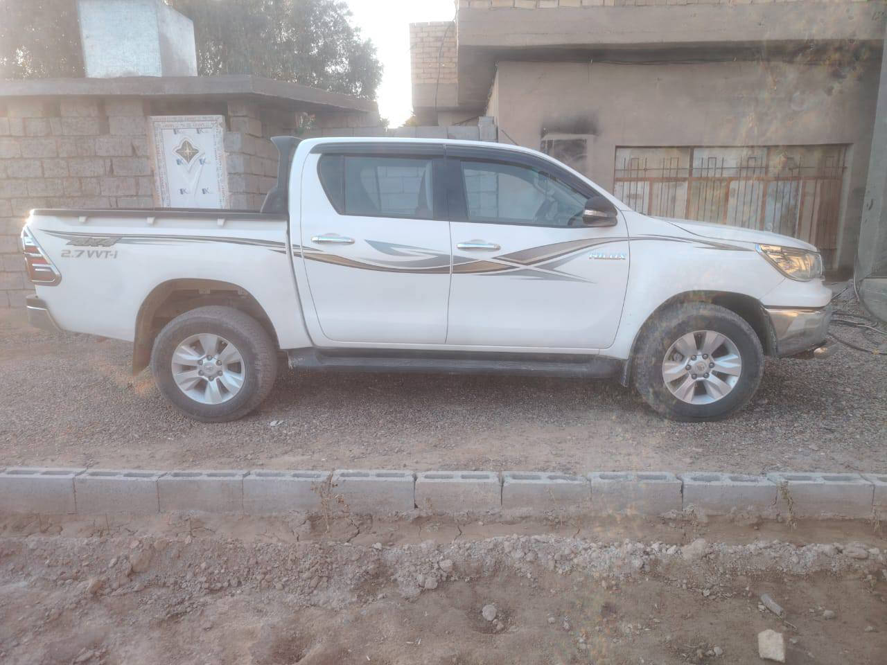 السلام عليكم للبيع هيلوكس موديل 17 رقم بغداد تحويل مباشر محرك مامفتوح شركة كير اوتوماتيك مامفتوح شركة اكسل شركة صدر جديد تخم فلنجه تخم بنز امامي خلفي تبريد ثلج السيارة مابيهه نقص برغي المكان بغداد التاجي 
***********/***********
