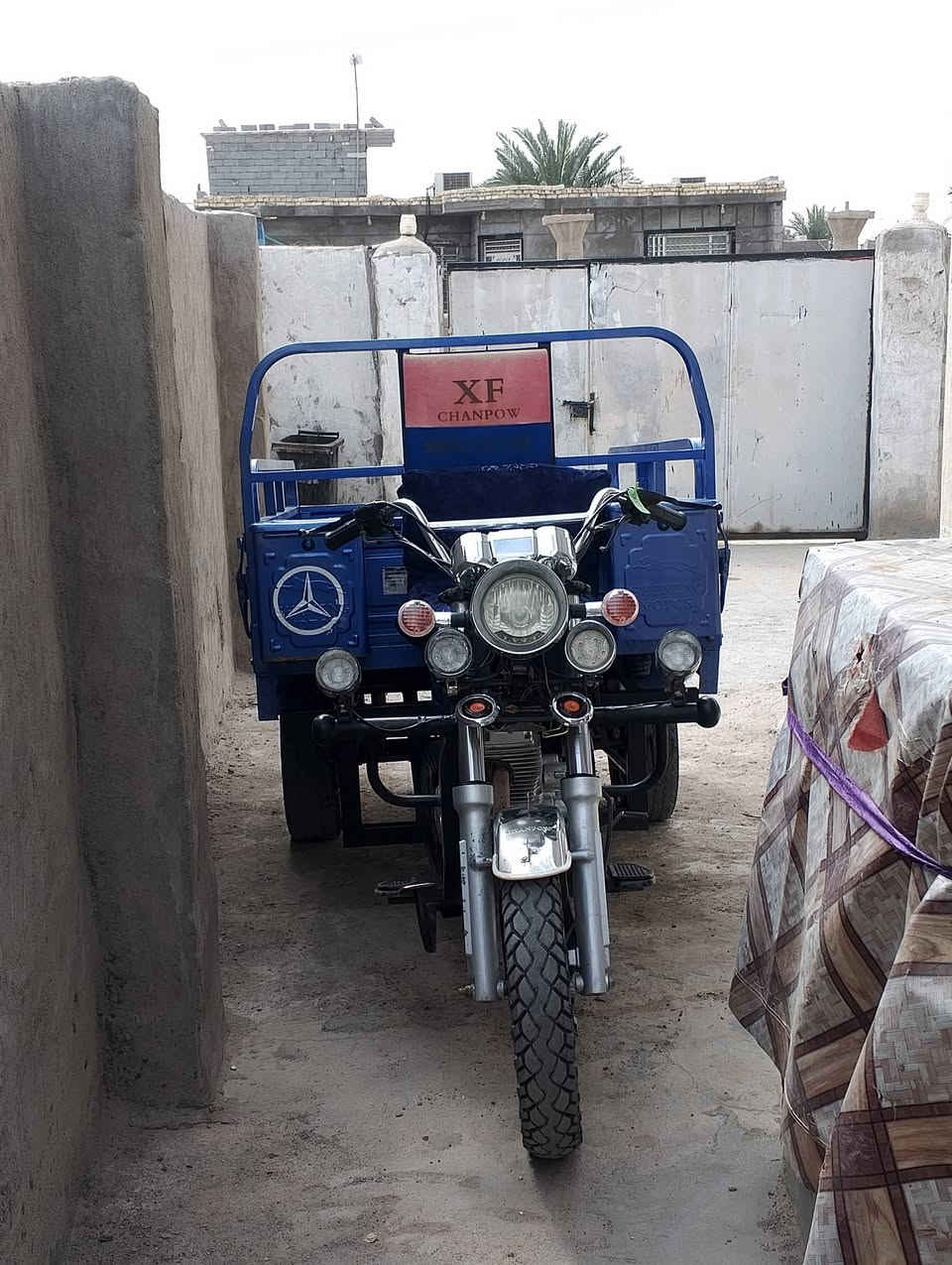 سلام عليكم جمره البيع موديل 23 اوراق أصولي ستوته نضيفه ما عوزه برغي محرك ما مفتوح كهربايته كلها شغاله وباقي تفاصيل على الخاص رقمي *********** مكاني بصره كرنه سعرها سعر خاص
