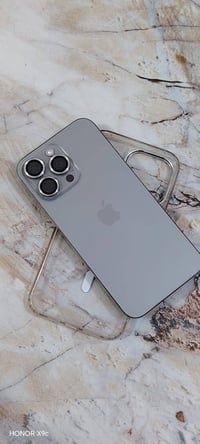 متوفر ايفون 15برو ماكس ذاكره 256بطاريه 89عربي شرق  اوسط اصلي ماستر لا ...