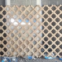 مشبك خشب العرض متر، الطول مترين و10 6قطع مكاني بغداد  07722790060