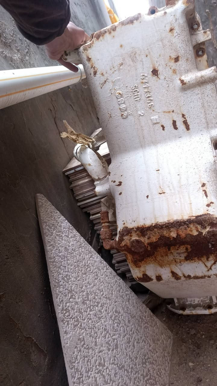 للبيع ثكاله مال فيات خليفه وزنه 60كيلو سعره 150 وكيس مال محرك افيكو اهين سعره 150المكان واسط قضاء الحي الاستفسار عله الرقم ***********/***********
