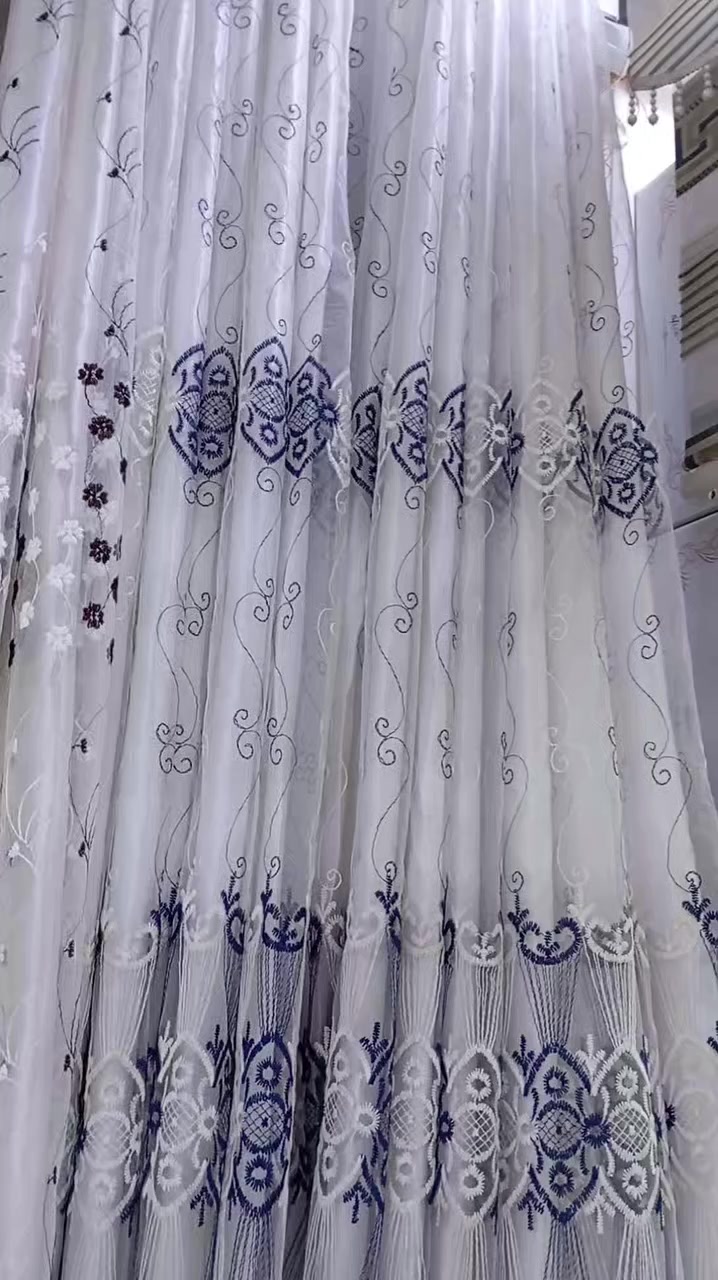 #مجمع سيف السعيدي للمفروشات والستائر ♦️🌹
بردات جاهزة حلقات
يوجد لدينا توصيل جميع المحافظات 🚕🚕
العنوان كركوك حي الأسرى والمفقودين قرب مول ماشاء الله 
للاستفسار الاتصال *********** واتساب ☎️
