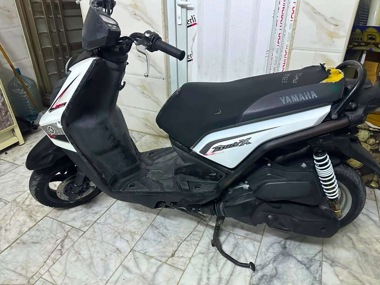 سكنس جبلي. مديل 2012 دراجة مال رنبة جديد  سعر مليون و200  مكان بلديات. رقم الهاتف ***********

