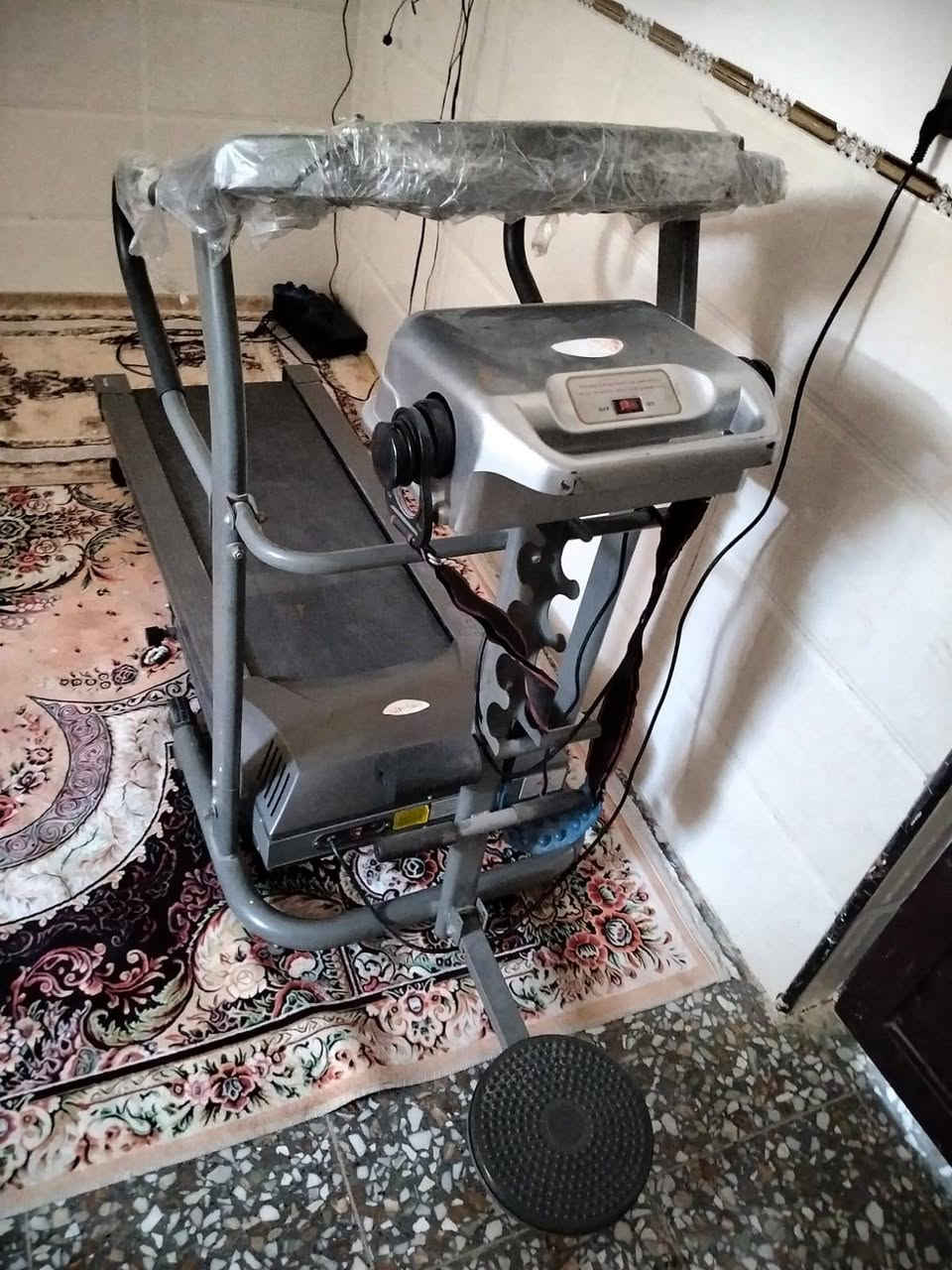 سلام عليكم جهاز جديد مستعمل شهرين كله على شغل ولفحص بغداد مدينة الصدر سعر ب 200 بي مجال ***********
