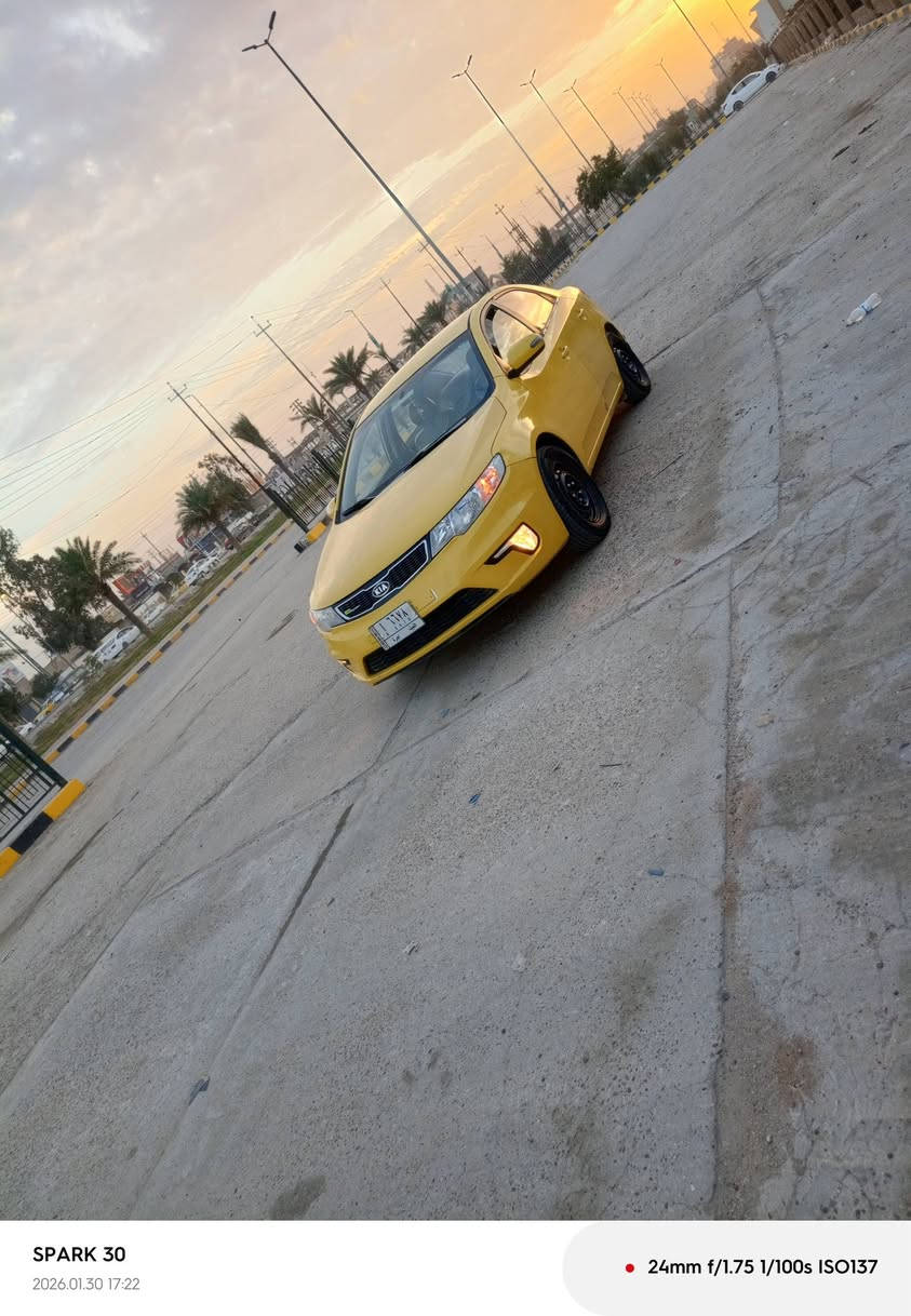 السلام عليكم سيراتو 2009خليجي  حداديه وكير ما صارله سبوع من بدلتهن تخم تاير باتري ماعيزه البرغي منضومت تبريد بنهايت الصيفيه سويته السياره كفاله من تبديل فقط بيه خياسات يردن تلكيط منضومت غاز بيه ام 60لتر  السياره بسمي وسنويته 28تنتهي السعر 78وبيه مجال بصيط كلش ***********
