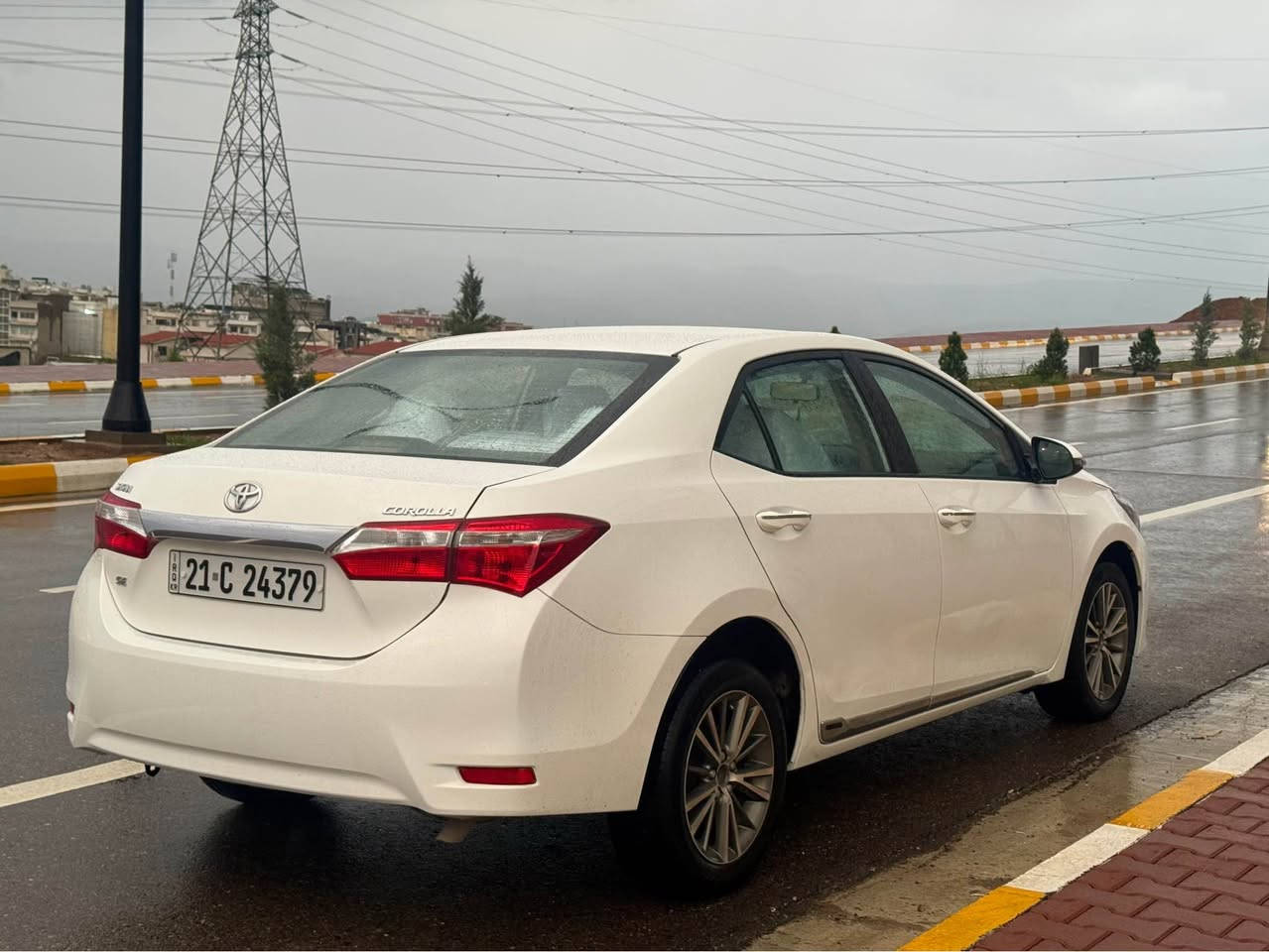 کرۆلا 2015 SE خلیجی مەکینە 16 سفری شەریکەی ساز سپی بەفری بێ بۆیاخ یەک پەڵەی بچوک ساردی هەیە لە درگای دوای سەکن بێ ناوگرتن نمونەیە لە جوانیا 170 هەزار ڕۆشتوە گێڕ و مەکینەی نەکراوەتەوە و بێ عەیبە سەنەوی تازەیە تەقەو ڕەقەی نییە . هەموو زانیارییەکانم نوسیوە و 137 گەڵاو مەجالێکی کەم … ***********__*********** السليمانية, العراق
