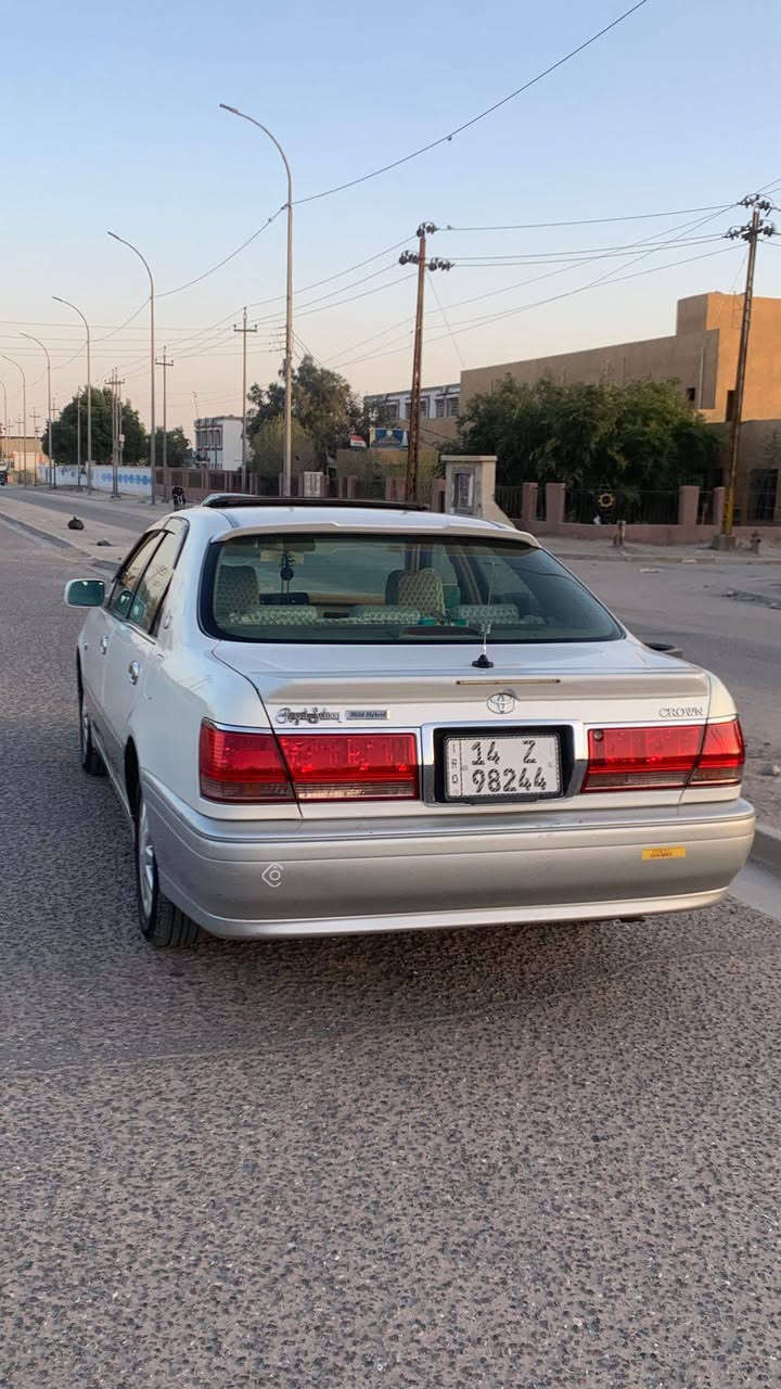 سلام عليكم
ملكه جنون موديل 2002
السياره دكمتين+فتحه +مرايه شفط +كشنات اربعه كهربائيات
السعر :145 وبيها مجال 
قرار :48
شاصي 71
تحوير الإمارات 
حداديه جديده 
تواير جدد 
محرك vvt3000 اصل 
مكان السياره البصره خور الزبير 
واتساب :***********
ع رصيد :***********

بيع مستعجل
