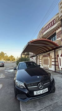مارسدس c300 رقم بغداد 2018 للبيع ماشيه 117 الف   وارد امريكي فول مواصف...