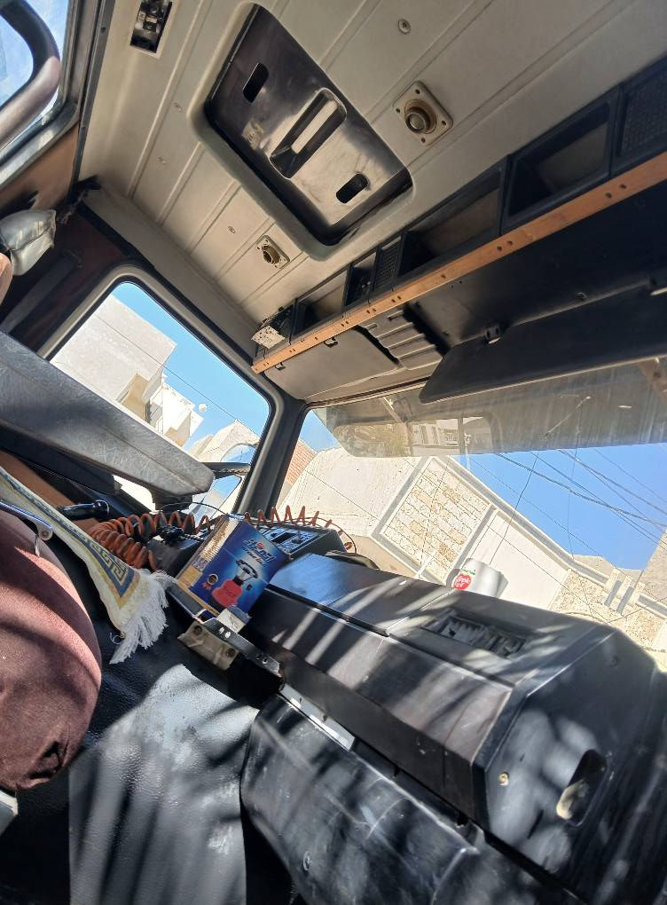 السلام عليكم
من رخصة الادمن
سيارة سكانيا للبيع موديل  ٩٢ دي اس ناين سيارة نظيفة مكفول الشاصي مكينة والكير. بدي طول ٧ متر اله تبريد شغال بلادي جهاز بي ام
 خمسة سلايت هيدروليك  السيارة نظيفة مال جناي ومراح تتعب بيها. مكان السيارة الحلة. بابل. غير متواجد على فيس بوك 
السعر ٢٨٠ وبيها مجال حك الجية 
الاستفسار الاتصال ***********
