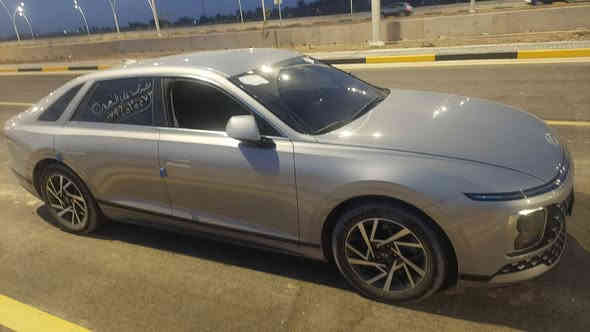 السلام عليكم ورحمة الله للبيع ازيرا غاز 6سلندر موديل 2025 كلين تايتل ماشية 41000الف كيلو مو مو مشتغله تكسي كوريا العنوان سامراء  السعر 260$ بيهامجال***********حجي سعدان السامرائي
