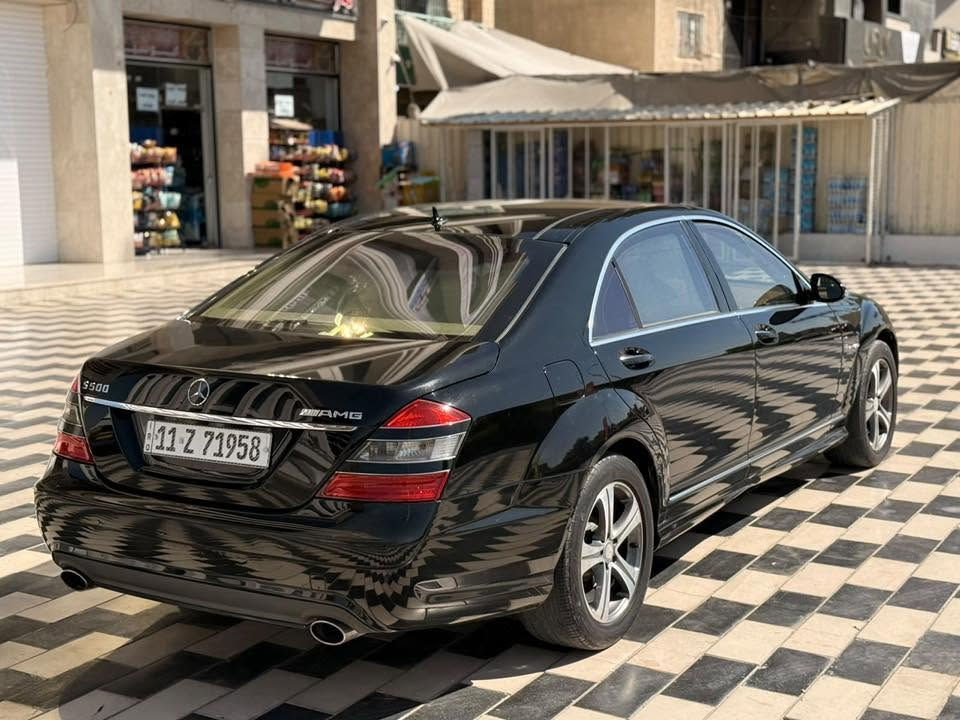 مارسيدس للبيع
(انضف وارخص مارسدس بسوك)
موديـل2007
محرك 8V 500s
سيارة خليجية فول مواصفات
بيها صبغ بجاملغ خلفي وباب خلفيه
وسونار موجود بصور
ماشية 187k الف
سيارة جاهز وكامله علئ اكمل وجه
المواصفات :
اوتو بارك وتحديد مسار وتحكم كشنات خلفي واماي كهربائي
فتحة سقف + رادار امامي + جانبي + جكات + مري شفط +كأمره نهاري 
تدفئه مقاعدو تبريد مقاعد+ كرسي خزن ميموري + ماوس امامي 
تليفون + كراسي كهرباء + بردة كهرباء + بجم زينون

زراكات لايت + كاميرا خلفيه + حساس امامي + خلفي 
انارة ترحيب + سايد بريك دكمه + محرك 8 سلندر 
3 قطع تبريد + شفتات ستيرن + نضام سير على خطوط +تحكم الكتروني للتبريد خلفي
تحكم ستيرن فول + دشبول الكتروني + داخل عسلي
السعر :185 ورقة
مكان : بغداد زيونة
رقم : ***********
