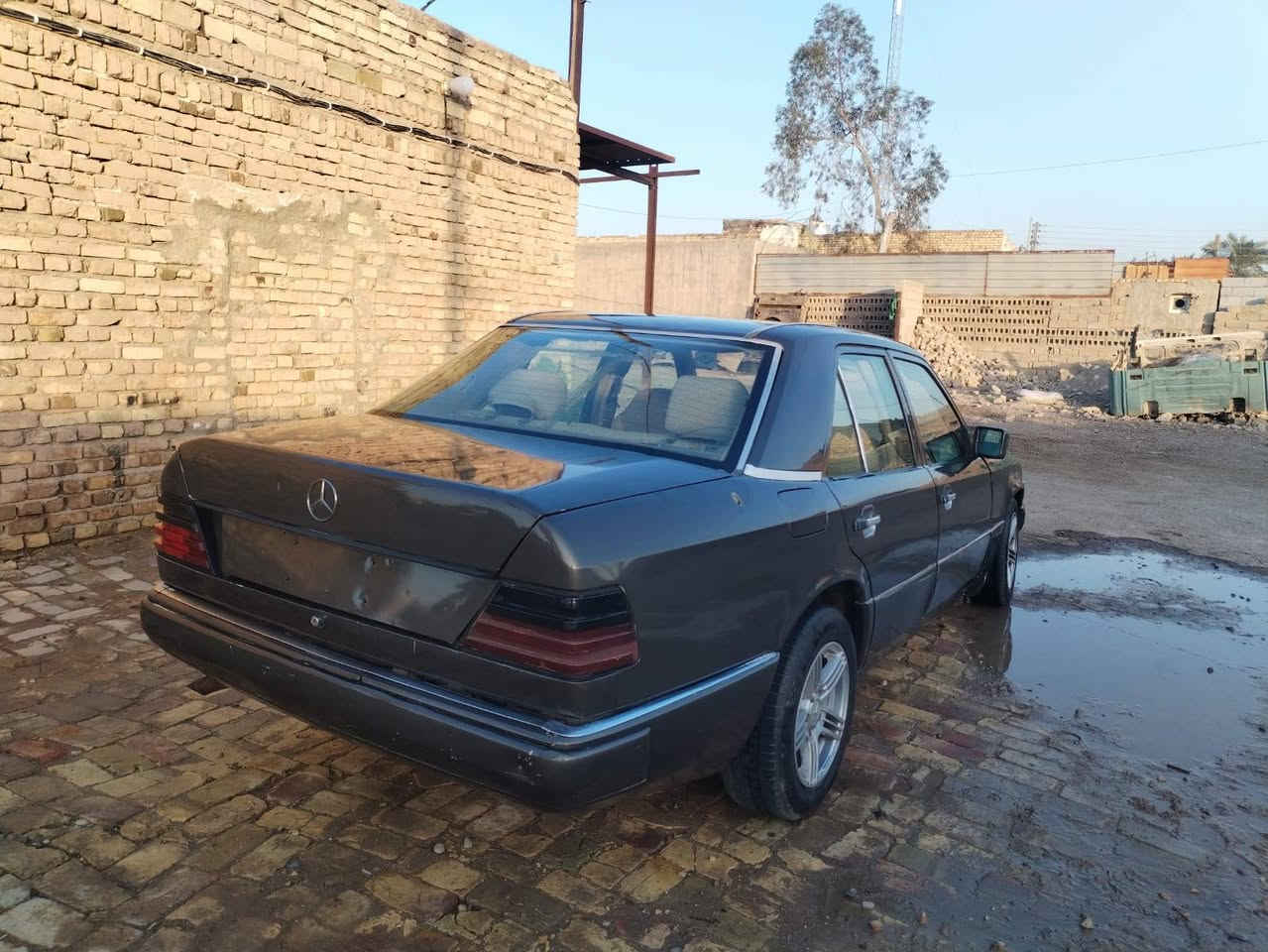 مرسيدس ادوات
مكينه بطه ثنين ونص 

 ***********
