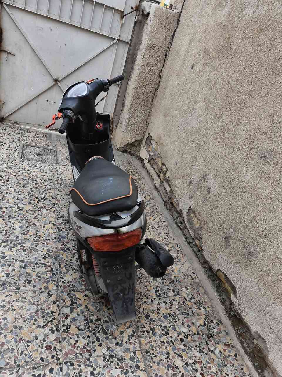 سلام عليكم
دراجه ماكس عدله للبيع سلف هندر شلعه ومعدل مكاني حي البساتين قرب جامع المرتضى,400 وبيها مجال للطيبين الرقم *********** بي واتساب
