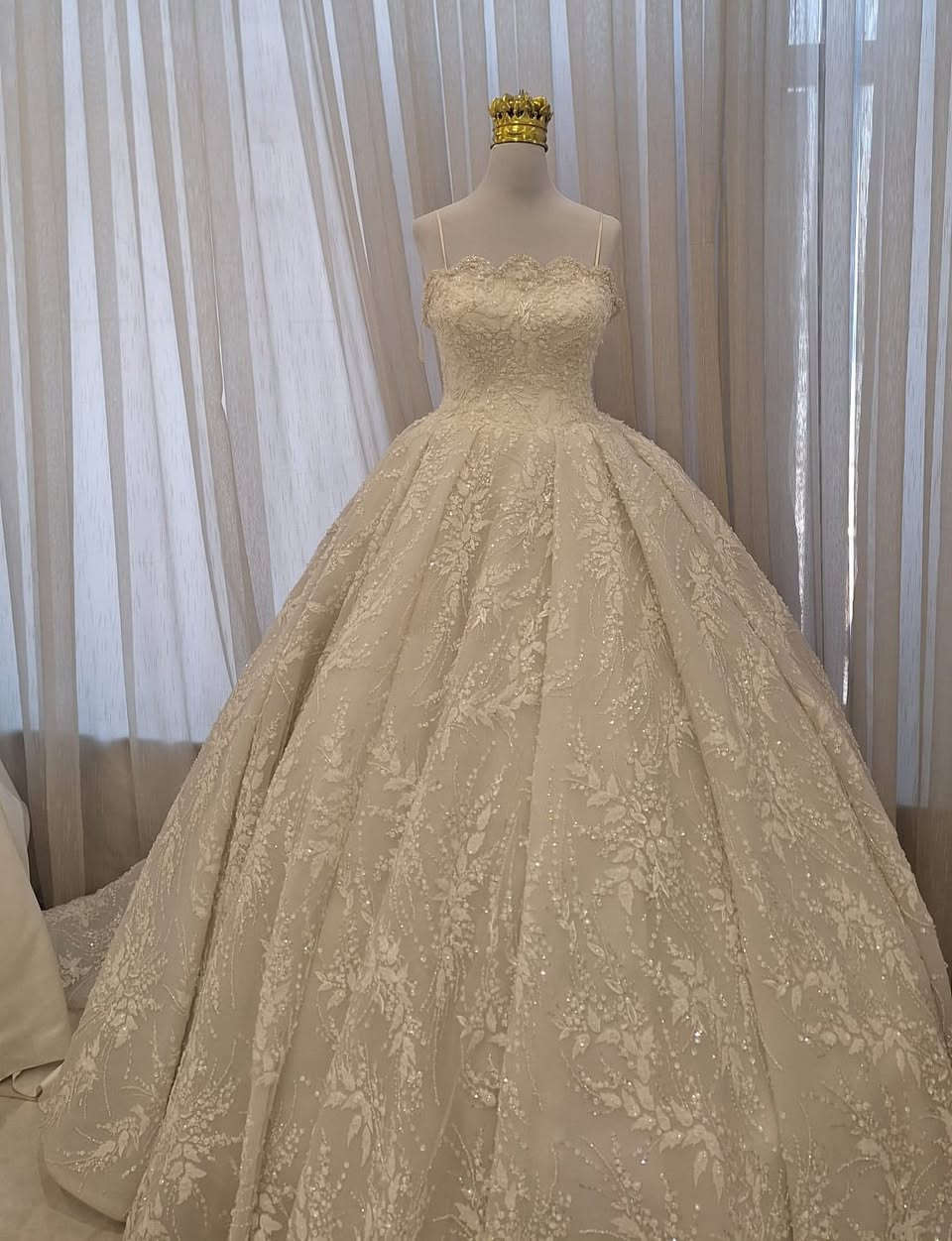 للبيع بسعر 350 الف
3 فساتين  اعراس مع المليكانات والطرحه والاكسسوارات وحده من البدلات  جديده بالليبل والباقيات استعمال قليل اخذتهن قبل فتره قصيره وما اجرتهن  من ازياء احمد البديري 
الفستان البيجي هذا استعمال مره وحده  سعره 100 الف 
العنوان /بغداد/شارع فلسطين
السعر بي مجال للشراي


**إذا كنت صاحب هذا الإعلان وتريد حذفه لأي سبب، رجاءا أرسل رسالة إلى الدعم الفني**