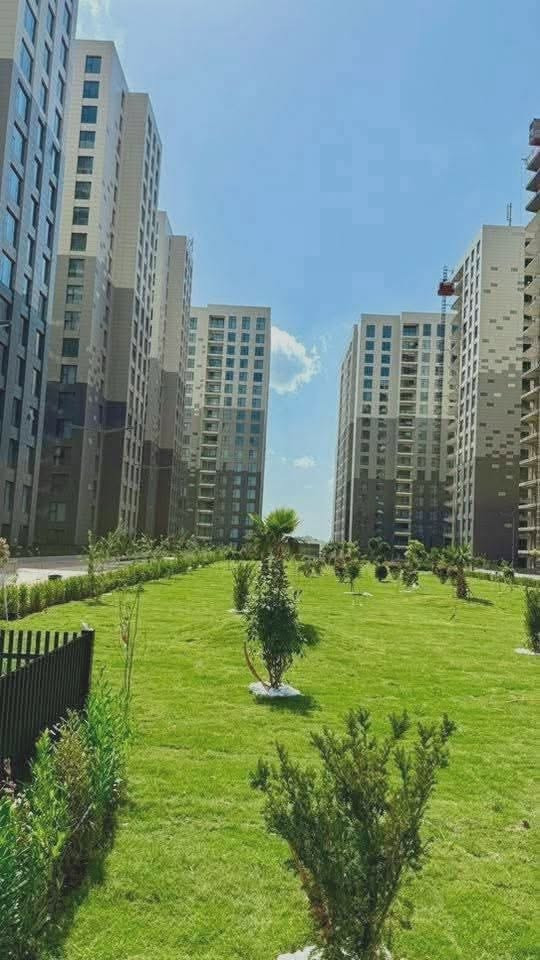 🏢 شقق للايجار مجمع مارينا السكني فارغة و مؤثثة
🔹 144 متر غرفتين نوم 

🔹 145 متر غرفتين نوم

🔹️ 171 ثلاث غرف نوم 

🔹️ 177 ثلاث غرف نوم 

🔹️ 205 ثلاث غرف نوم

🎯 ملاحظة :  التواصل للجادين حصرا / لانتعامل مع المكاتب العقارية 

“📩 للحجز والاستفسار و معرفة باقي تفاصيل راسلنا واتساب
***********
 
شركة #بوابة_بغداد_للتسويق_العقاري 
عنوان الشركة السيدية مقابل مجمع مارينا السكني 
 ثقة ،، واستثمار”
اعرض عقارك ودع لنا التسوق
