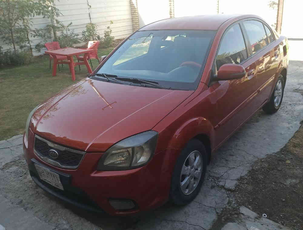 ريو برايد موديل 2010 خليجي رقم بغداد محرك 1600
السيارة بيها بنيد مبدل اثر وكعة طابوكه وليس ضربة وبيها جلح قليل بالقمارة وهالالات خلفية فقط والباقي مكفول.
تبريد ثلج صدر امامي خلفي ممتاز كير ومحرك ممتاز
السيارة ناعمة ونظيفة مال جناي وبأسمنا.
السعر 83
العنوان بغداد
الاتصال *********** بغداد
