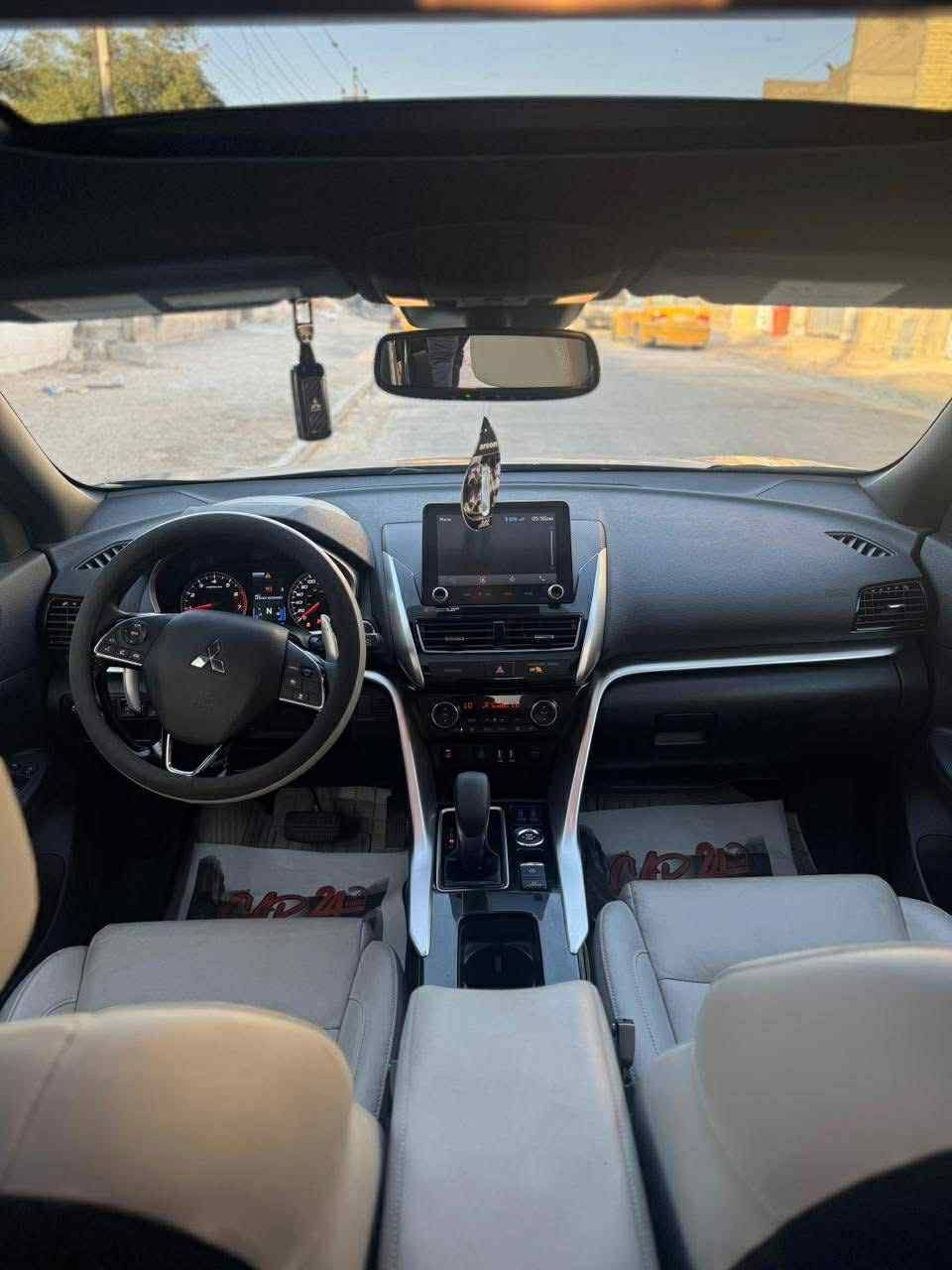 السلام عليكم
ميسيبوشي كلبس كروز 2023 فول  ضربه جاملغ وبنيد رقم ***********
