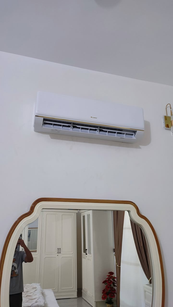 🛠️ إتقان العمل هو سر نجاحنا! 🛠️
​جانب من أعمالنا اليوم في تنصيب السبالت. لأننا نعرف أن التنصيب الصحيح هو أساس عمر السبلت وكفاءته، نحرص دائماً على:
​✨ الدقة العالية في تحديد المكان وتثبيت القطع الداخلية والخارجية.
​📐 عمل احترافي بدون تشويه للمظهر الداخلي أو الخارجي للمنزل.
​🛠️ استخدام أفضل المواد (البواري، العوازل، وشريط اللف) لضمان عدم حدوث أي تسريب مستقبلي.
​جاهزون لتلبية طلباتكم في أي وقت. ثقتكم هي رأس مالنا! ❤️
📞 للحجز والاستفسار، راسلونا على الخاص أو اتصلوا بنا: [***********]
المهندس: منير الفهداوي
