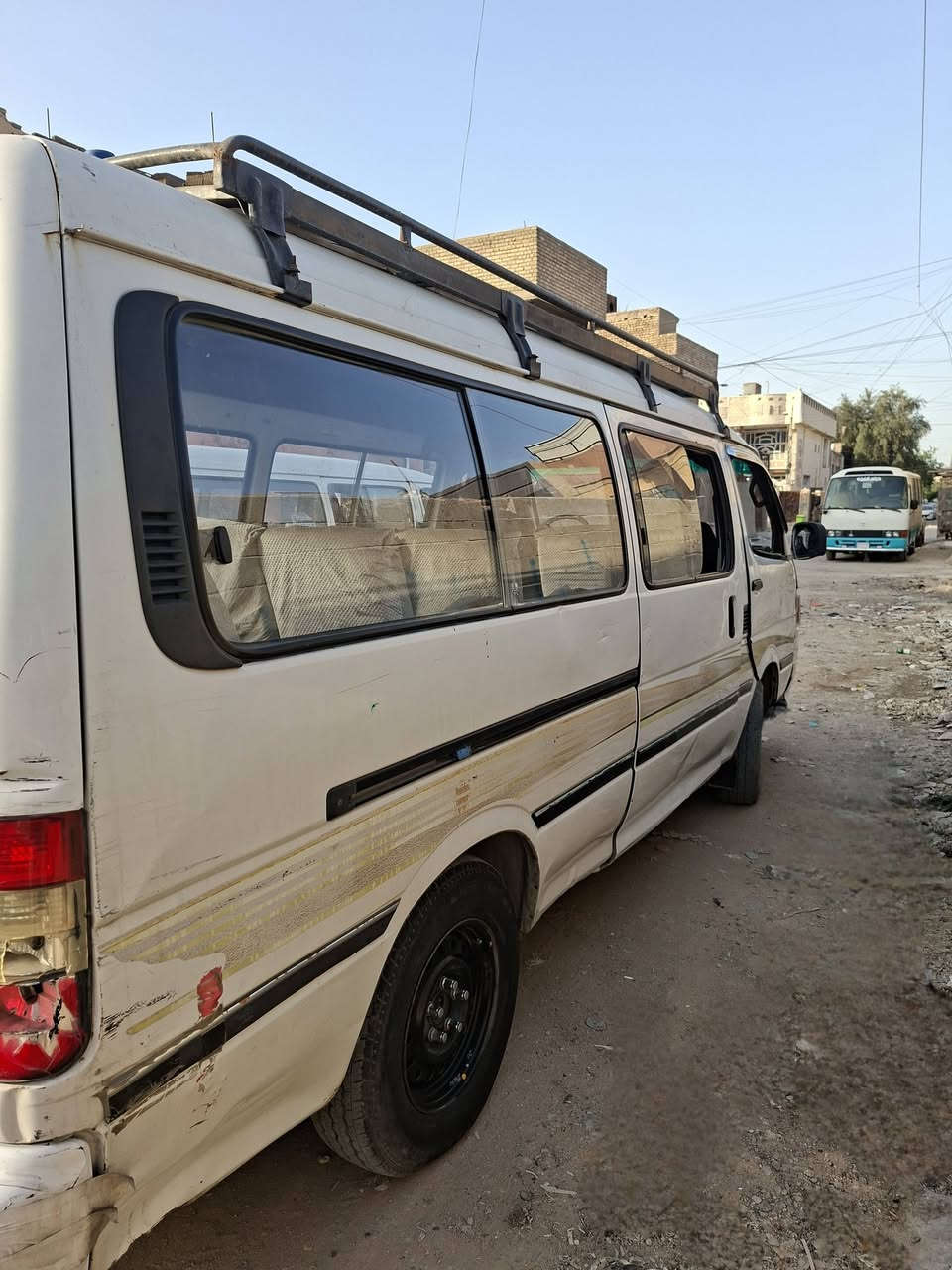 سلام عليكم من رخصة الادمن سيارة فتون موديل 14  رقم بغداد للبيع اقرة التفاصيل راعية ما اندلة اكفلك سرقة السيارة مطلوبة غرامات  يعني بيع واقع حال(كوم حديد ) السعر 27 رقم الهاتف ***********
