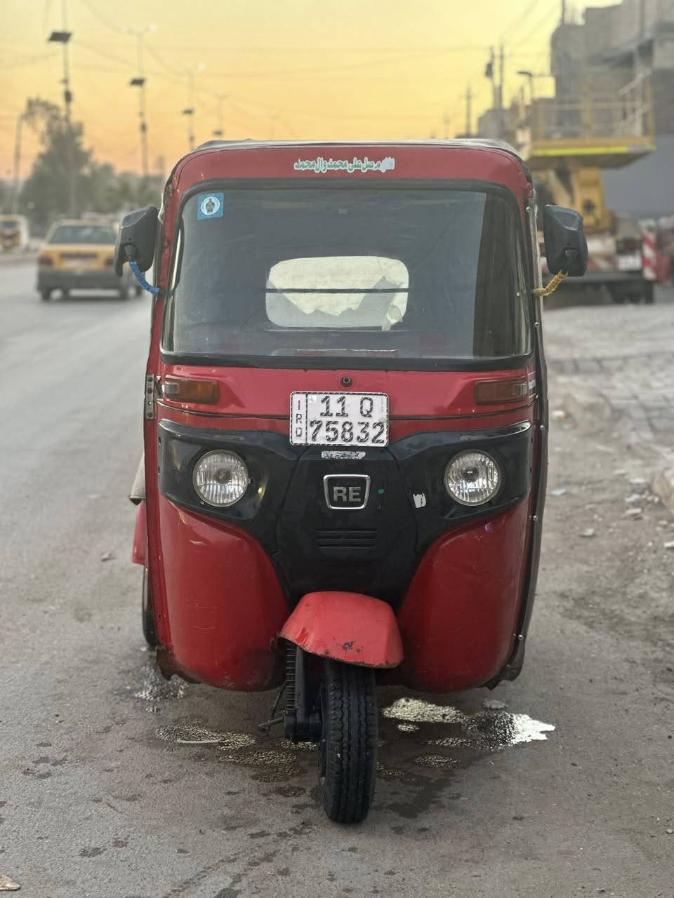 السلام عليكم تكتك موديل 18 معمره دوس وبيها ضربه معمره  رايدلها بس صبغ مكينه جاهز كهربائيات جديده تخم تاير 
رقم وسنويه وهزه ب اسمي تحويل ثاني يوم
عنواني بغداد المشتل
***********
